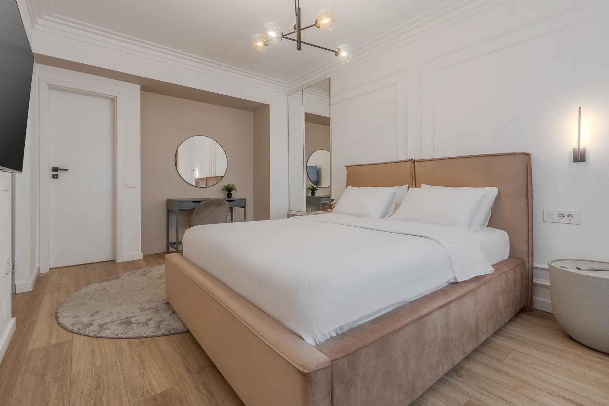 Modern Muse Apartment Oradea Exterior foto